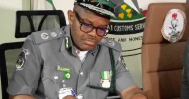 Customs Area Comptroller, Jaiyeoba Lauds Scanning Officers Over Command’s Success